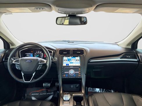 Used 2017 Ford Fusion Titanium FWD image 22