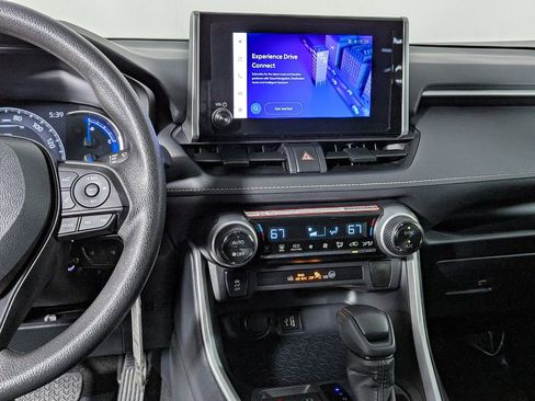 Certified 2025 Toyota RAV4 LE image 22