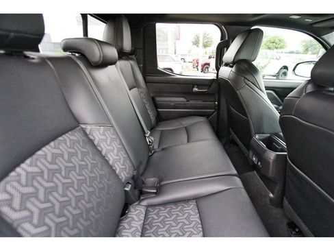 Used 2025 Toyota Tacoma Limited AWD/4WD image 10