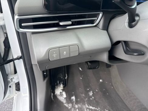 Certified 2025 Hyundai Elantra SEL w/ Cargo Package image 15