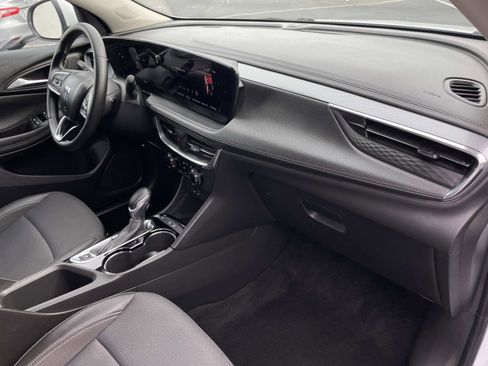 Used 2025 Buick Encore GX Preferred image 29
