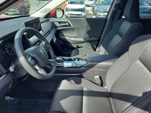 New 2026 Mitsubishi Outlander ES image 17