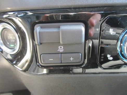 New 2026 GMC Sierra 3500 SLE image 20