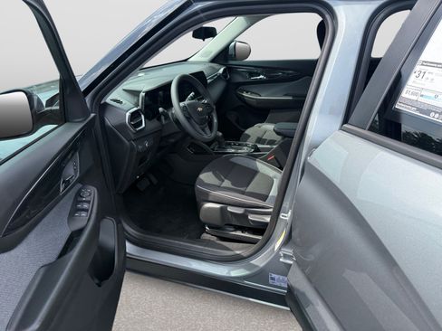 New 2026 Chevrolet TrailBlazer LT FWD image 11