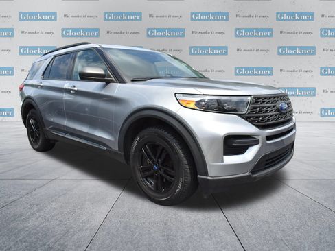 Used 2022 Ford Explorer XLT w/ Class IV Trailer Tow Package AWD/4WD image 3