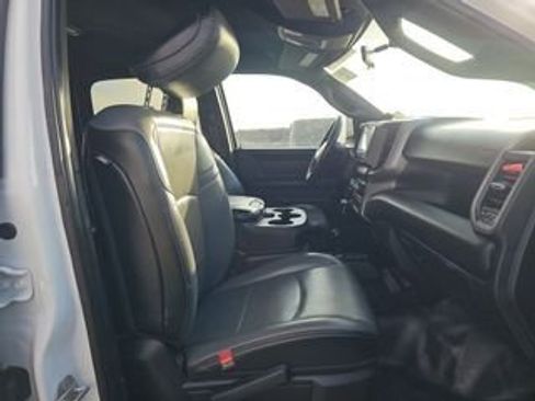 Used 2021 RAM 2500 Tradesman w/ Chrome Appearance Group image 6