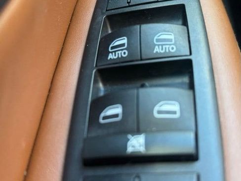 Used 2019 Jeep Grand Cherokee Summit AWD/4WD image 17