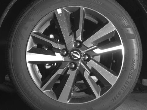 Used 2025 Nissan Versa SV FWD image 12