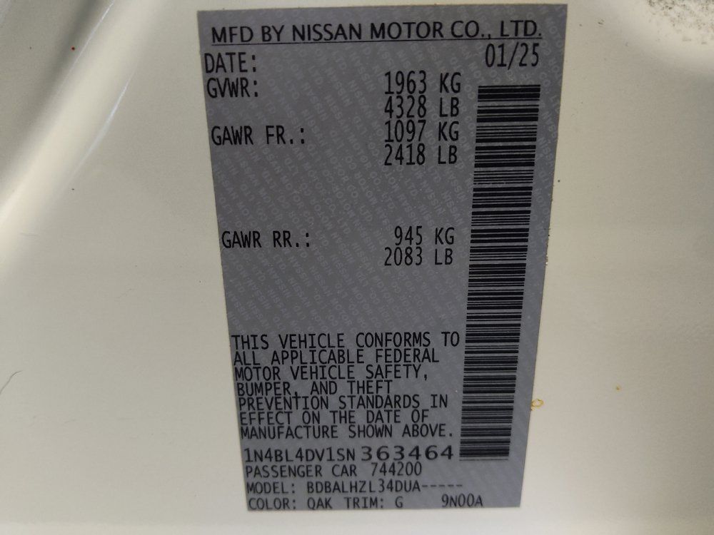 Used 2025 Nissan Altima 2.5 SV FWD image 33