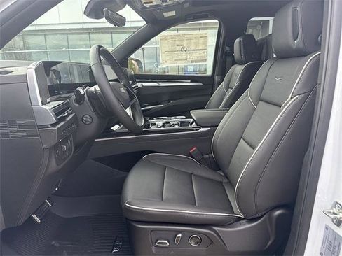 New 2026 Cadillac Escalade ESV Sport w/ Touring Package image 9