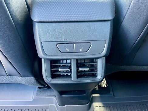 New 2026 Chevrolet Equinox RS w/ Convenience Package III AWD/4WD image 24