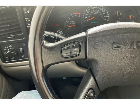 Used 2004 GMC Sierra 2500 SLT image 18