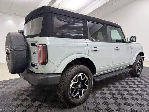 Used 2024 Ford Bronco Outer Banks image 8