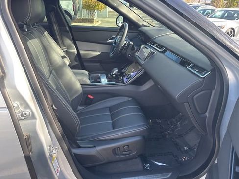 Used 2023 Land Rover Range Rover Velar R-Dynamic S image 32