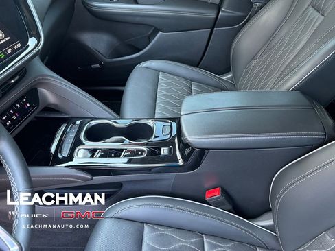 Certified 2023 Buick Envision Avenir image 7