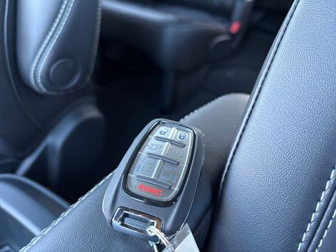 New 2026 Chrysler Pacifica Select image 31