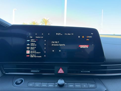 Used 2025 Hyundai Elantra N Base image 12