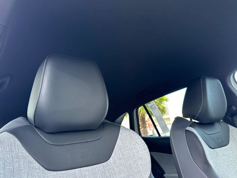 New 2025 Volkswagen ID.4 Pro image 16