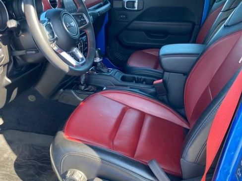Used 2023 Jeep Wrangler Unlimited Rubicon 4xe AWD/4WD image 16