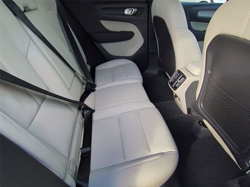 New 2026 Volvo XC40 B5 Ultra w/ Protection Package Premier image 19