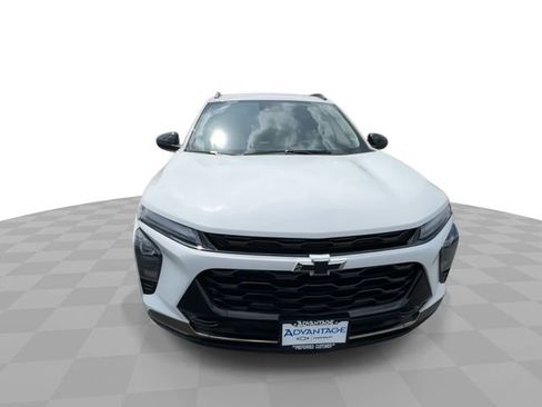 Certified 2025 Chevrolet Trax ACTIV w/ Driver Confidence Package FWD image 3