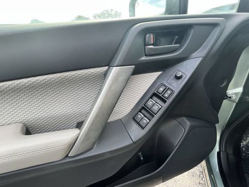 Used 2018 Subaru Forester 2.5i Premium w/ All-Weather Package AWD/4WD image 2