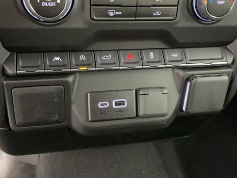 New 2025 Chevrolet Silverado 1500 Custom image 19