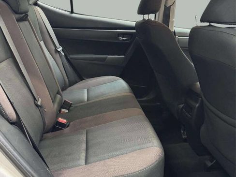 Used 2018 Toyota Corolla LE FWD image 8