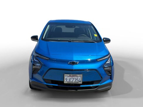 Used 2023 Chevrolet Bolt LT w/ Infotainment Package FWD image 8