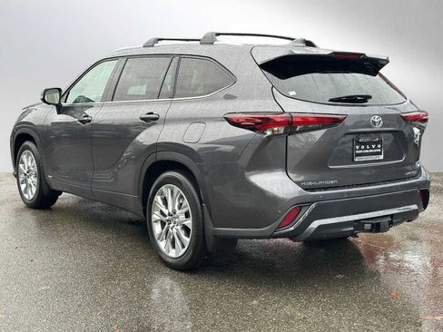 Used 2025 Toyota Highlander Limited image 5