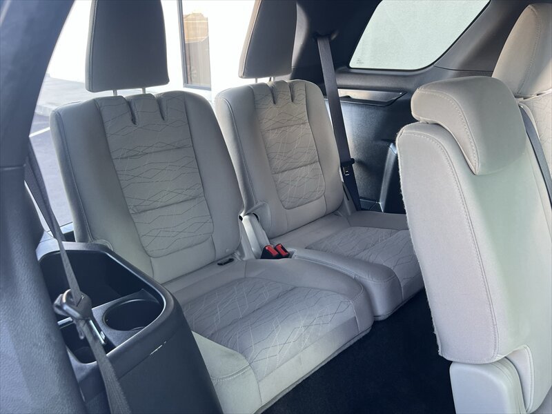 Used 2013 Ford Explorer FWD image 25