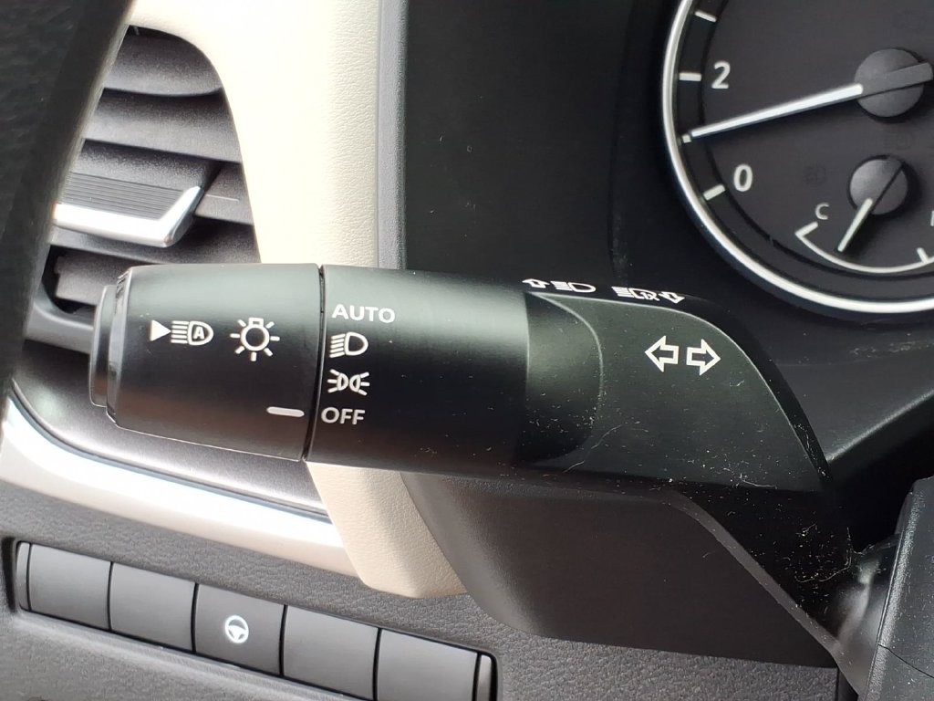 Certified 2023 Nissan Rogue SV AWD/4WD image 28