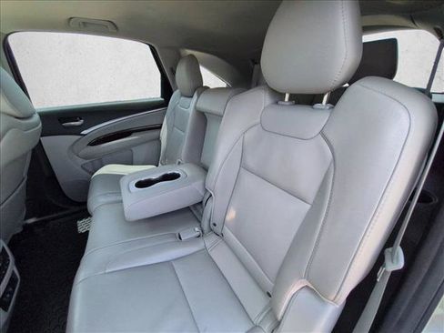 Used 2020 Acura MDX SH-AWD image 18