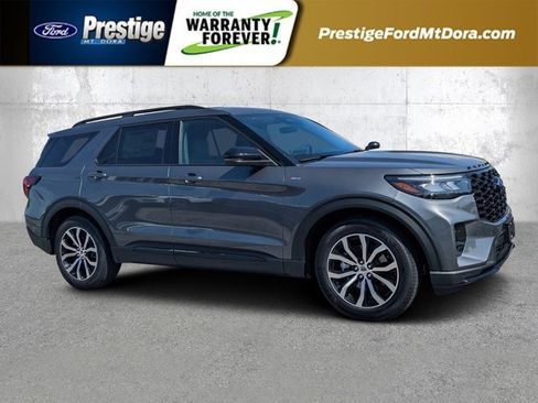 New 2025 Ford Explorer ST-Line image 1