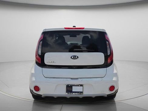 Used 2019 Kia Soul + FWD image 5