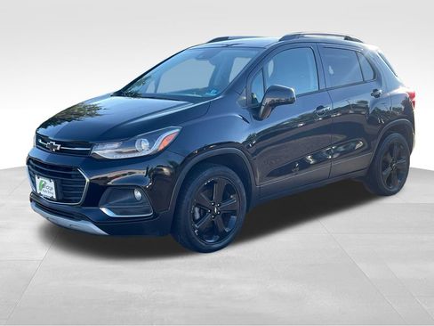 Used 2018 Chevrolet Trax Premier w/ Midnight Edition AWD/4WD image 3