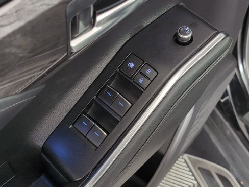 Used 2021 Toyota Highlander Platinum image 10