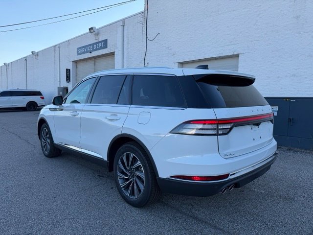 New 2027 Lincoln Aviator AWD image 8