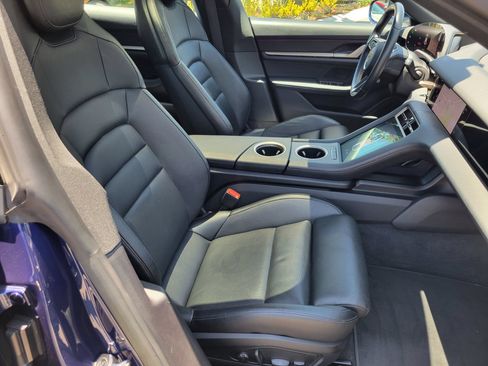Used 2022 Porsche Taycan RWD image 28