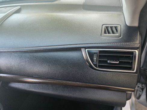 Used 2016 Toyota Camry LE image 19