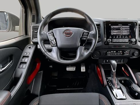 Used 2022 Nissan Frontier Pro-X RWD image 8