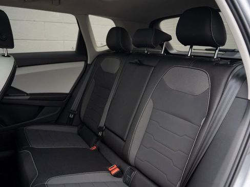 New 2026 Volkswagen Taos SE image 9