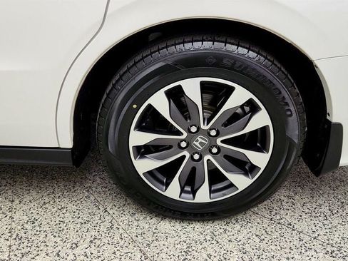 Used 2024 Honda Odyssey EX-L image 9