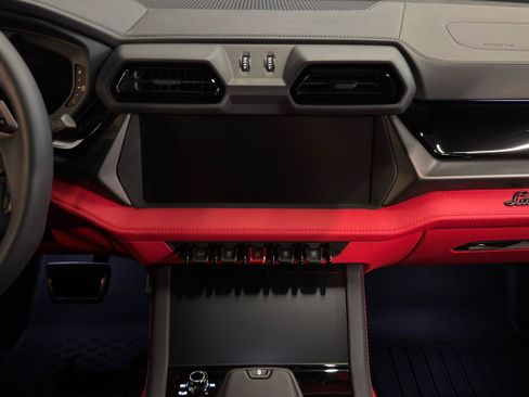 Used 2026 Lamborghini Urus SE AWD/4WD image 19