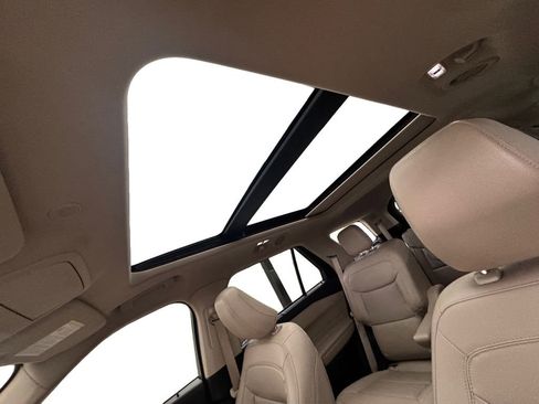 Used 2021 Ford Explorer Limited w/ Equipment Group 301A image 11