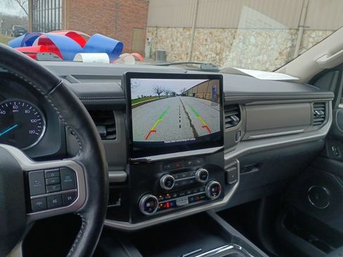 Used 2023 Ford Expedition XLT image 62