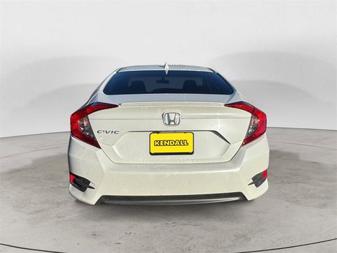 Used 2018 Honda Civic EX-T image 2