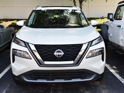 Used 2023 Nissan Rogue SL w/ SL Premium Package FWD image 3