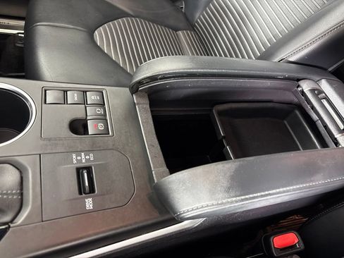 Used 2023 Toyota Highlander XSE FWD image 45