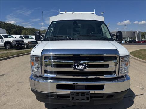 New 2026 Ford E-350 and Econoline 350 Super Duty w/ Power Equipment Group RWD image 10